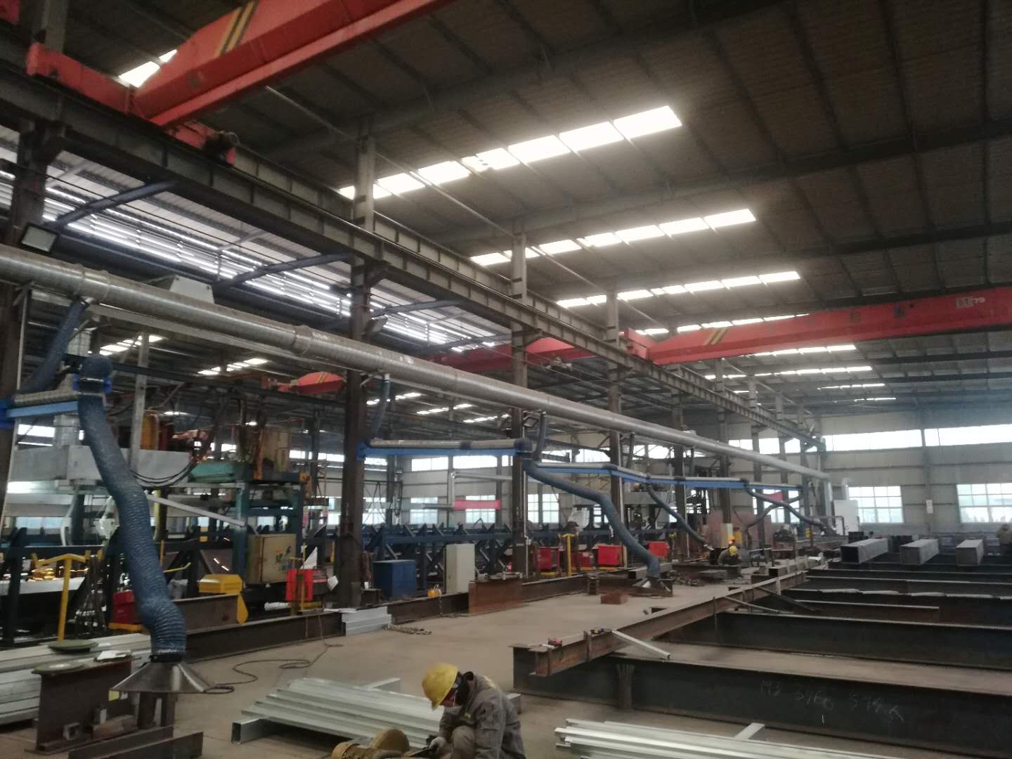 車間多工位焊煙（yān）除（chú）塵(圖1)